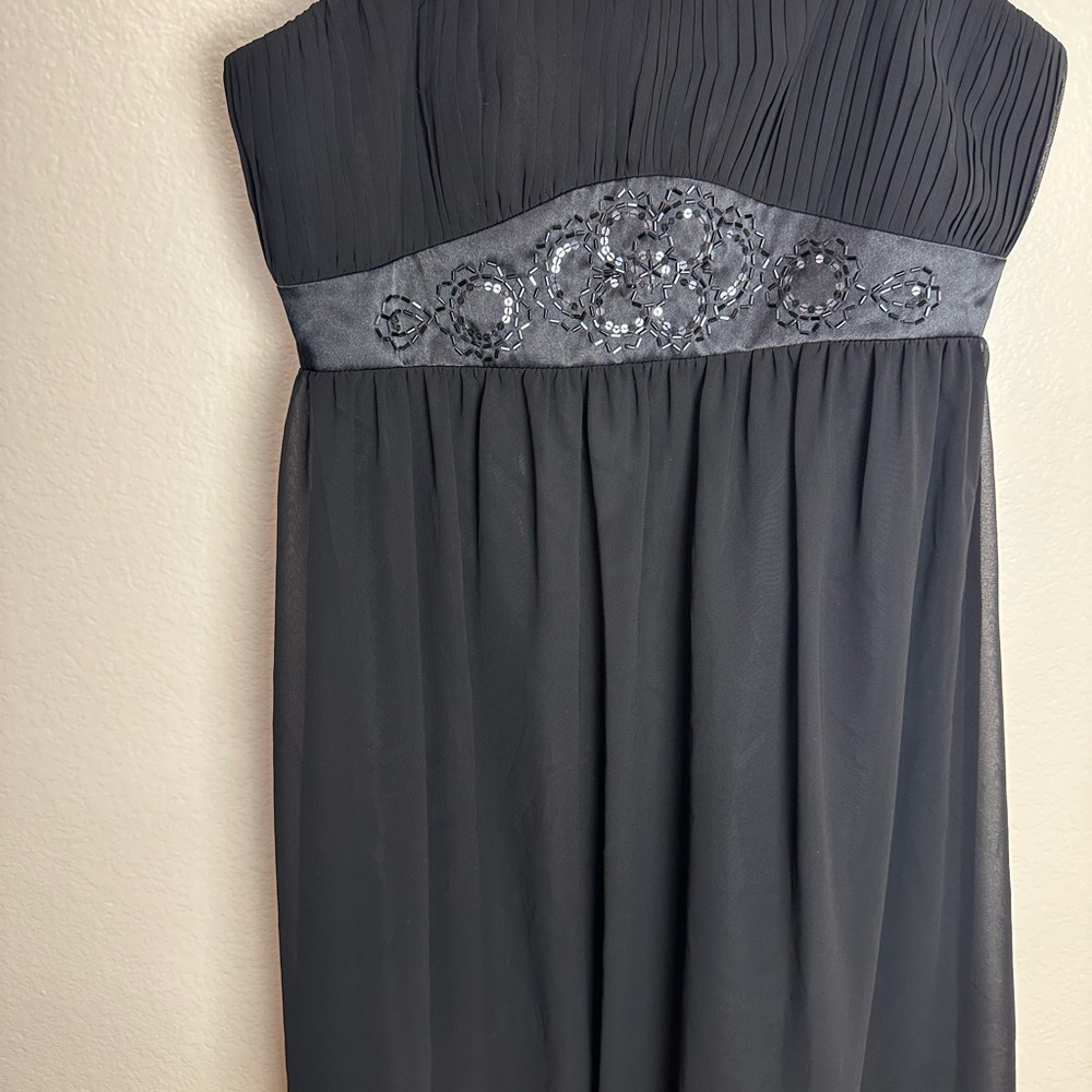 Jones Wear Black Midi Dress with Embellished Waist